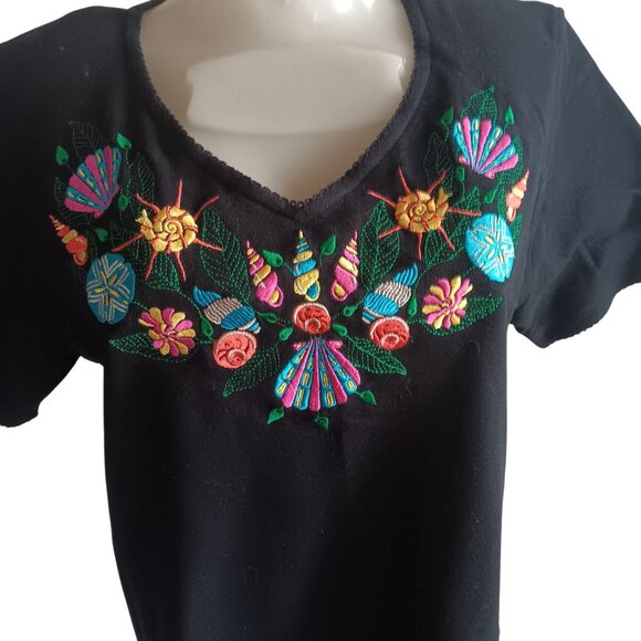 Large Women's T-Shirt Embroidered Floral Shell Padded Shoulders Top 1990s Mom - Picture 1 of 7
